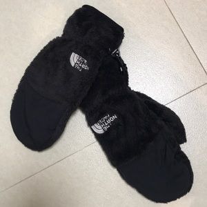 The north face furry gloves